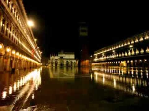 acqua alta venezia high tide venice san marco square timelapse 2014
