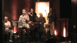 Jota Velloso canta chega de saudade