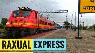 preview picture of video 'Rainy Monsoon | 13044 Raxual Howrah Superfast Express || with Mughalsarai WAP-4 !!'