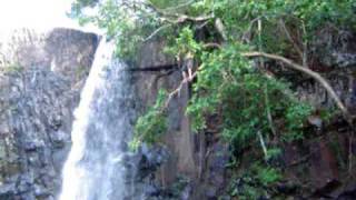 preview picture of video 'Cachoeira ( Waterfall ) - salto - pulo da cascata'