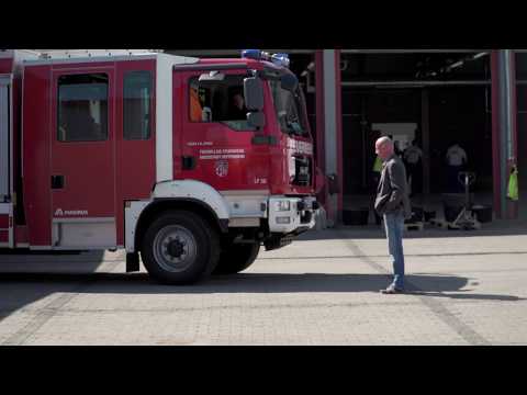 Bodenbeschichtung Herstellung mit Hartkorn- Einstreuung bei der freiwilligen Feuerwehr Heppenheim