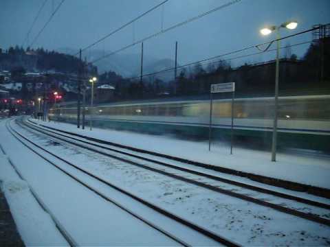 E402B+Intercity 595 Trieste Centrale-Roma Termini sulla neve di Vernio!
