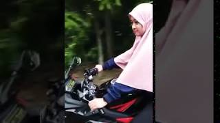 Download lagu Cewek cantik belajar cbr150r. Pacar sendiri๐ mp3 Download lagu Cewek cantik belajar cbr150r. Pacar sendiri๐ mp3
