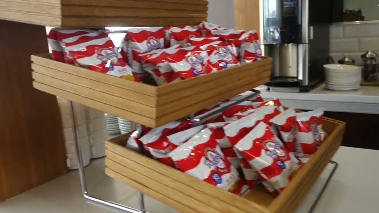 British Airways Executive Club Lounge thumbnail