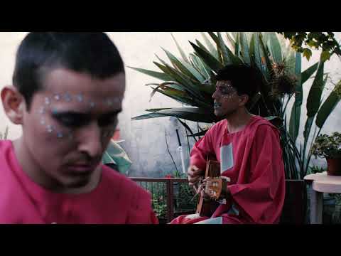 LaVitrola.cl: Inarbolece - De cian intraterrestre