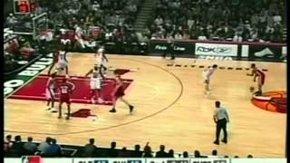 Lebron James 32 pts,10 ast,6 reb, season 2004 cavs vs bulls