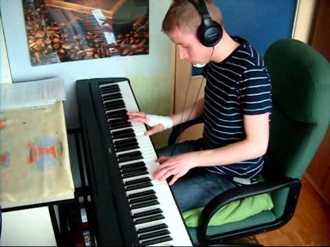 Craig Armstrong - Laura's theme - Kamilogram piano cover after a bike accident