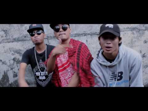 Reezy X Reemy X Apwriter - Siapa Aku