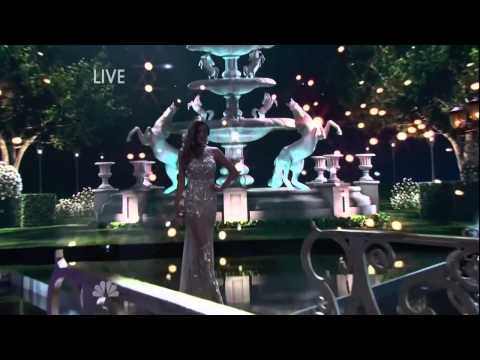 Miss Universo 2014 competencia en vestido de gala.