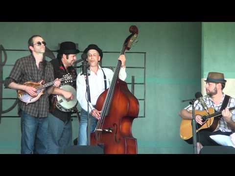 SADDLE RIVER STRING BAND -  AIN'T DONE DYIN'  YET LIVE 2011