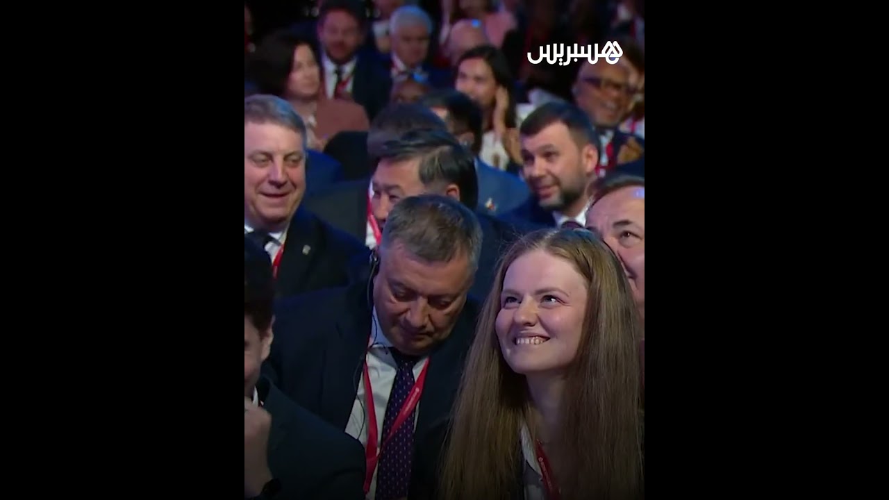 رئيس زيمبابوي يمازح بوتين بشأن التبرع بالضباع لأوروبا thumbnail