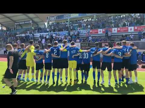 Triers A-Junioren feiern den 1:0-Sieg im Aufstiegs-Hinspiel gegen Wehen Wiesbaden