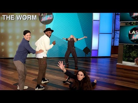 ホイットニー・カミングス、ベス・ベアーズ、ランドール・パーク、tWitchが「ラストダンス」を披露 (Whitney Cummings, Beth Behrs, Randall Park & tWitch Have the 'Last Dance')