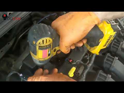 2.0L Ford Focus 2012-2019: How to Remove Ignition Coils and Spark Plugs