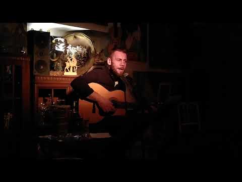 Piotr Dąbrówka - Głodny jak pies