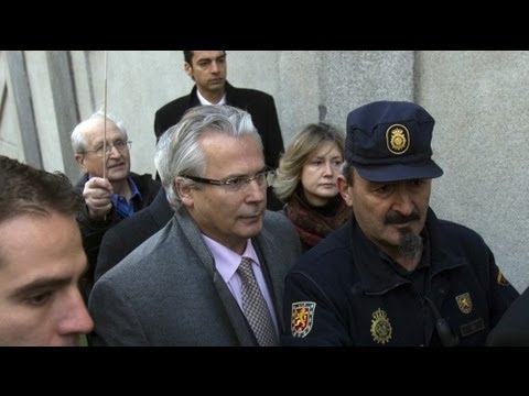 Trial starts for Spain's top human rights judge