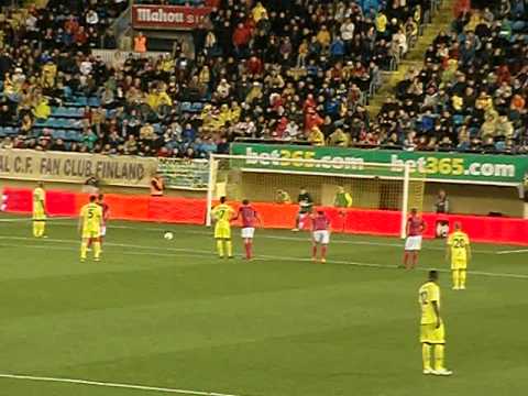 Vila-real 2-1 Màlaga Temporada 11/12. Gol de penal de Marcos Senna (1-1)