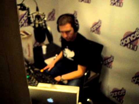 Andrew Clarke @ Nights Underground #002 - Dance FM 89.5 - 03.03.2011