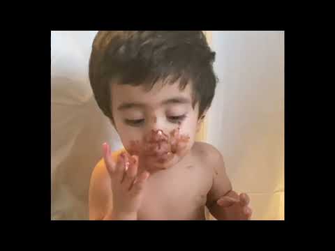 Aviral's first cake smash