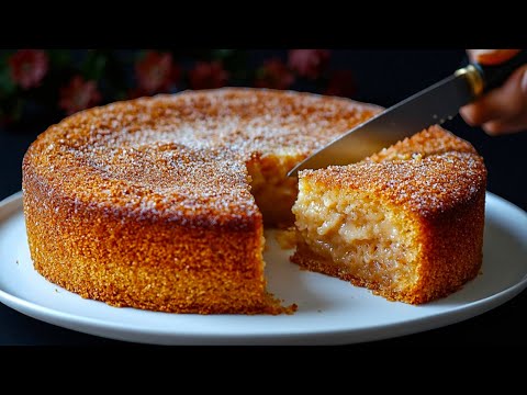 This Italian banana cake is simply amazing! So tender that it melts in your mouth!