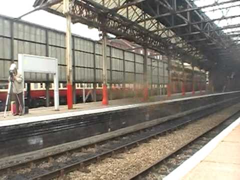 DRS class 37s nos 37608/37607 depart thrash away from Crewe on a light engine move