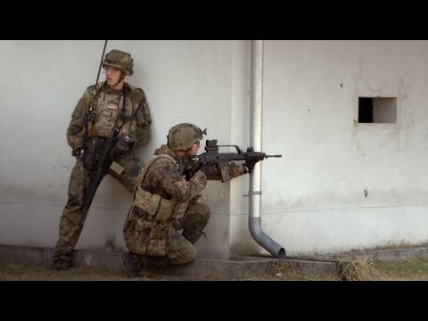 Objektschützer der Bundeswehr üben den Häuserkampf