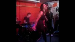 Marina & The Diamonds - What You Waiting For? (cover) @ Pure Groove Records (23/06/09)