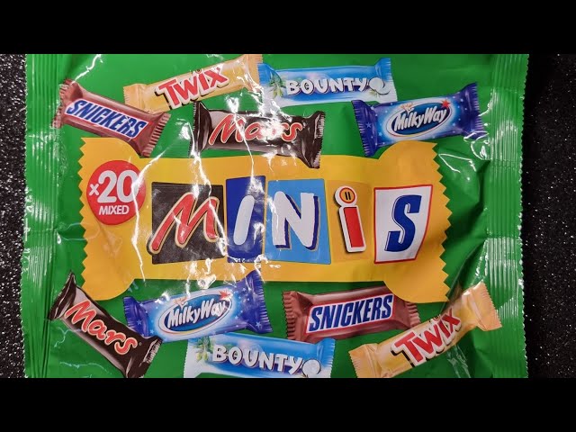 Vídeo relacionado con Mixed Minis, mini cajas de mezcla de chocolate (Mars, Twix, Snickers, Bounty y Milky Way), disfruta de una variedad de sabores de chocolate, ideal como regalo, Sant Jordi y Día del Libro, 400g