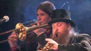 Alamaailman Vasarat – Eläimet Huutaa / Kyyhylly / Vanha Lapsuudenystävä / Häntä Hellii Käärme