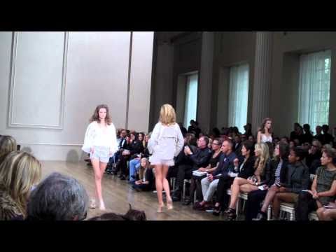 Fashion Broadcasting @ Julien MacDonald Spring/Summer 2010/11 London