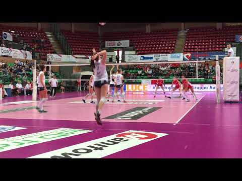 Volley, Serie A2 femminile: Cuneo vince il primo set contro Chieri