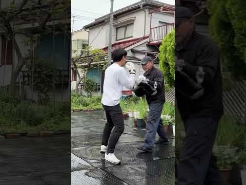 せんどー練習67日目のジャブ→右ミドル→左ミドル→ワンツー→左膝