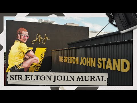 The STUNNING Sir Elton John Mural 🎨🚀 | Watford FC x MurWalls