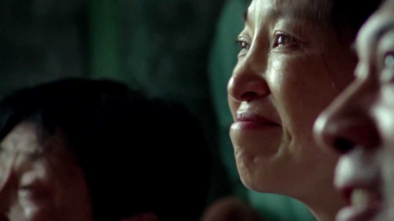 Mom ads have one default setting. The smartest break it.