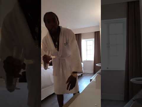 Strugglaz singing #Highway