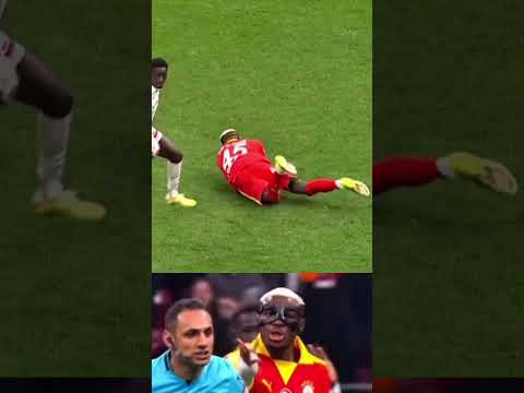 Victor Osimhen yellow card