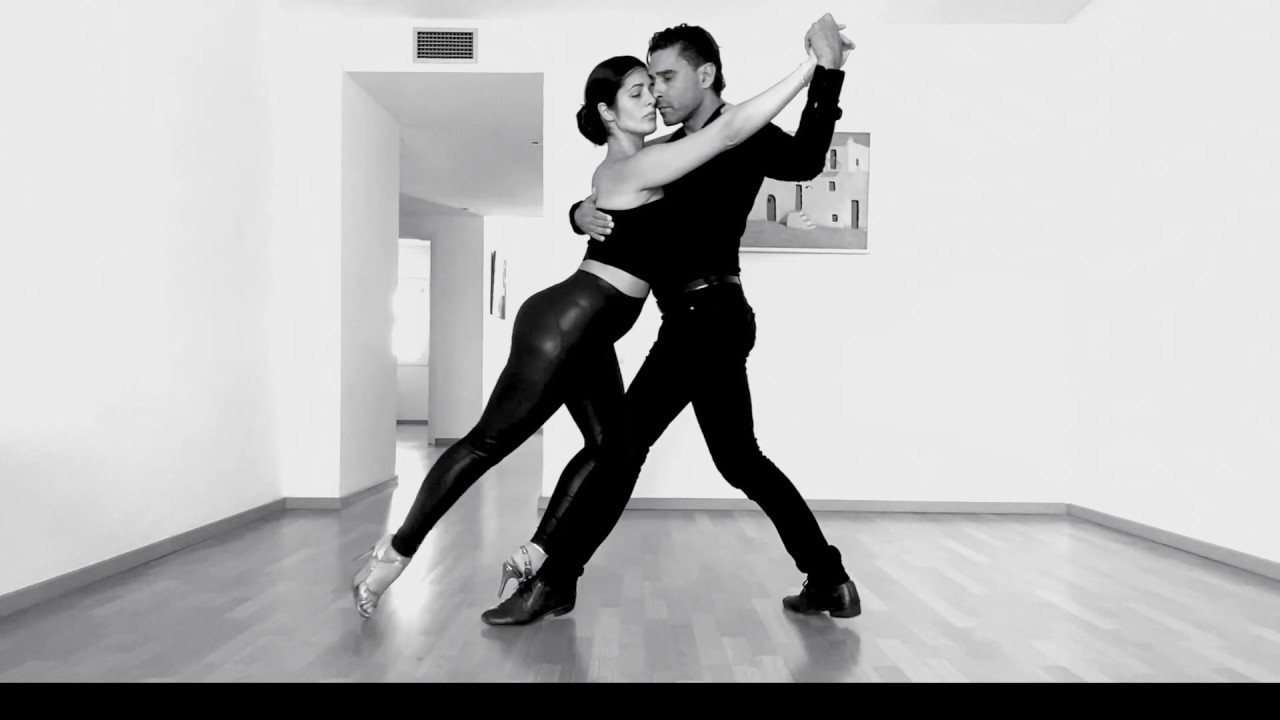 Natalia Ochoa & Ismael Ludman. Secuencias filmadas en casa N°6