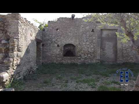 Girovolando Il Castello Medioevale di Savuto (Cosenza) Calabria Italia Vista Drone