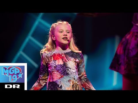 Alma Sophie - Rulleskøjteløb (LIVE) | MGP 2019 | Ultra