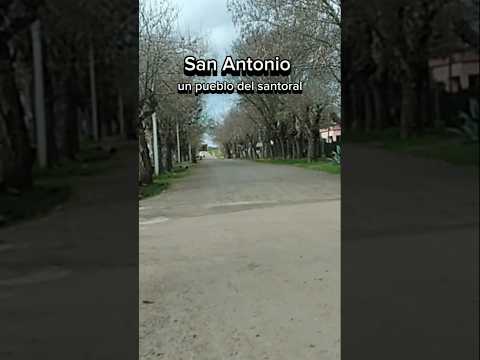 Un paseo por un pueblo tranquilo