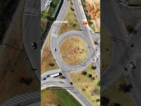 Drone registra símbolo em rotatória e chama atenção em Varginha (MG)