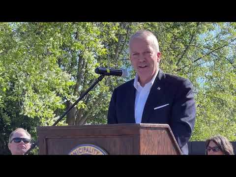 Sen%2E%20Dan%20Sullivan%20%28R%2DAlaska%29%20speaks%20at%20Anchorage%20Memorial%20Day%20ceremony%20%2D%20May%2030%2C%202022