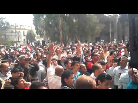 مظاهرة في مدينة درعا في جمعة "الشهداء" بقيادة معن العودات