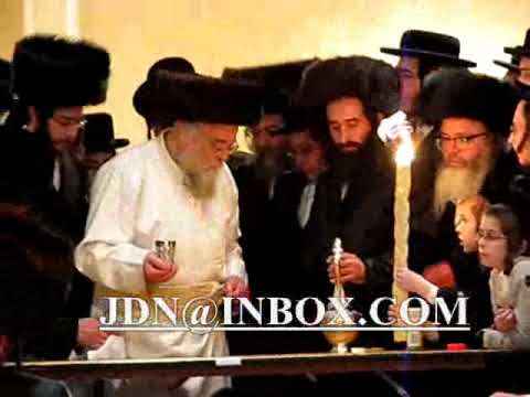 Toldos Aharon Rebbe in Williamsburg 5770