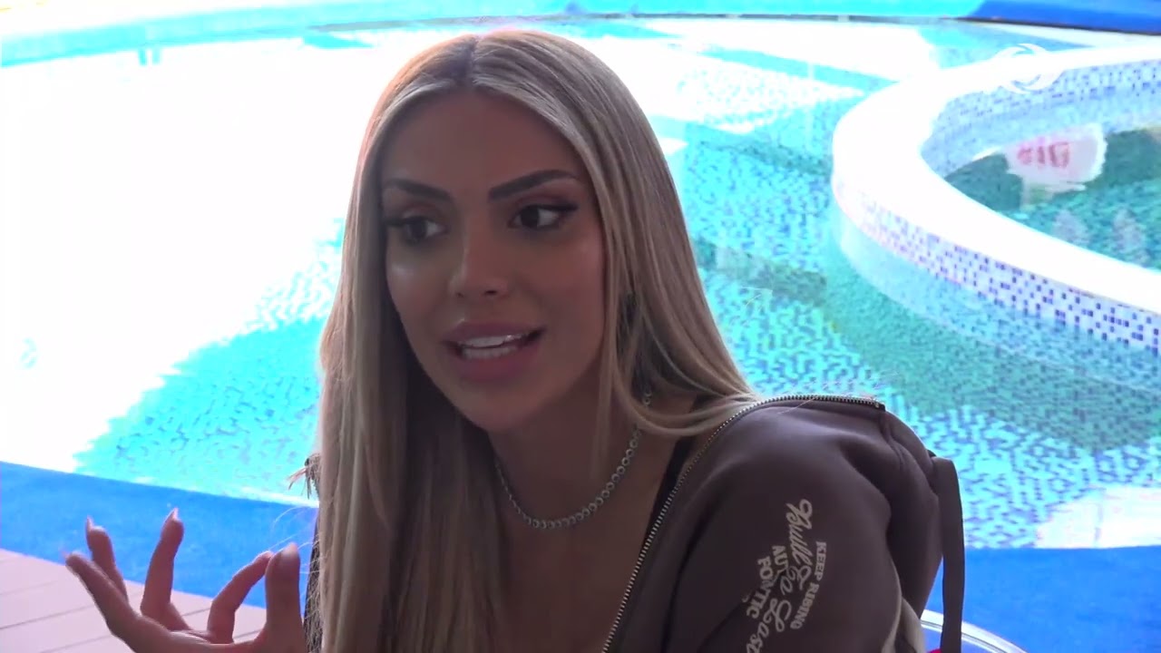 Selin bisedon me Brikenën, Juela ndërhyn: Më lejoni t'ju qeras