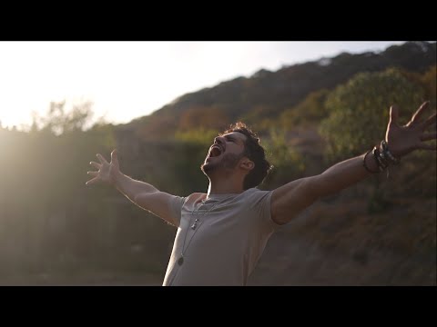 Andrés Obregón - Nacimos Rotos (Video Oficial)