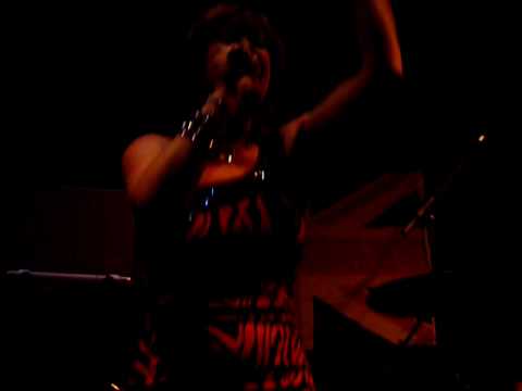 Nicki French Live in Brazil performing Did you ever really love me?