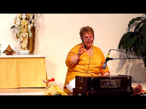Satsang und Meditation mit Shivakami - Yoga Vidya Live Ritual Kirtan singen 07:00 Uhr 18.06.2020