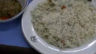 preview picture of video 'アキーラさん市内散策24！バングラデシュ料理・昼食編！Dahka,Bangladesh'