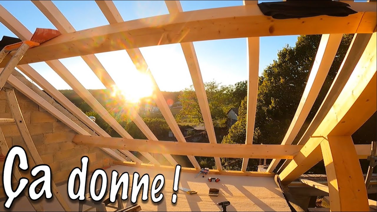 🏚️🌹 INSTALLING RAFTERS FOR SARKING (Not disappointed with the result) - Ruine n' Rozes DIY Episod...